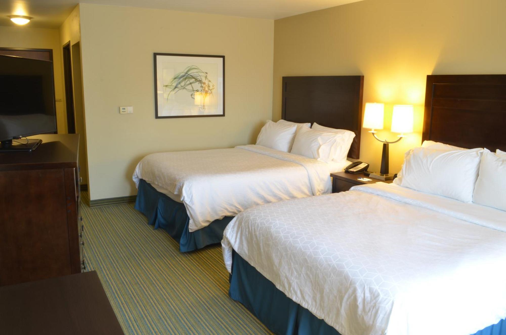 Queen Room with Two Queen Beds - Mobility Access Tub/Non-Smoking